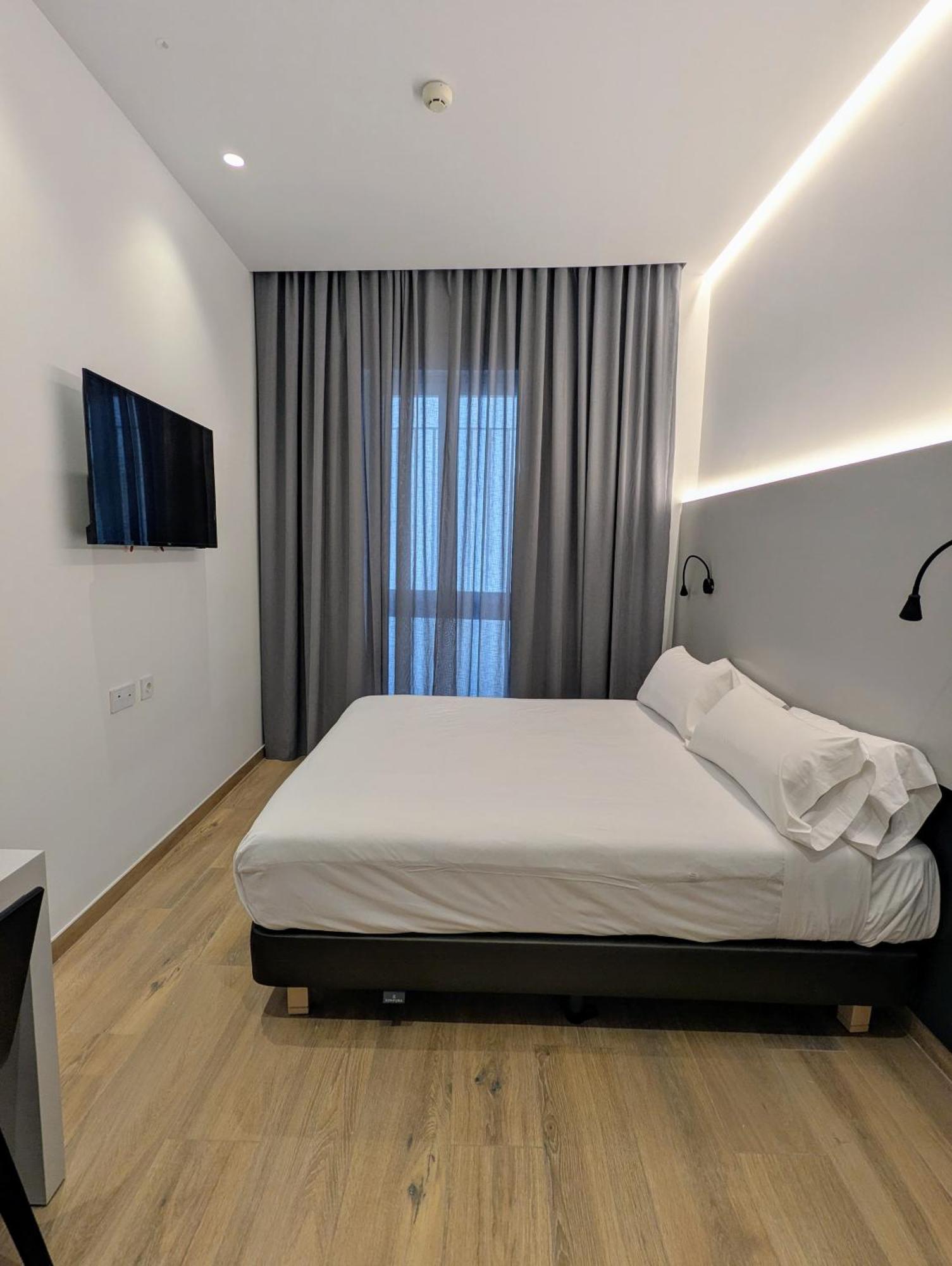 Dormos Hotel กาดิซ ภายนอก รูปภาพ